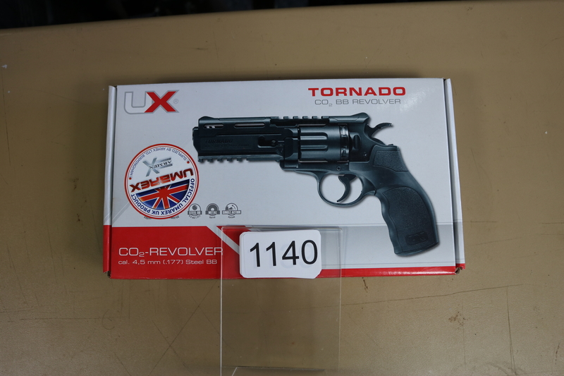 Umarex Tornado Revolver 4.5 mm  Air Pistols