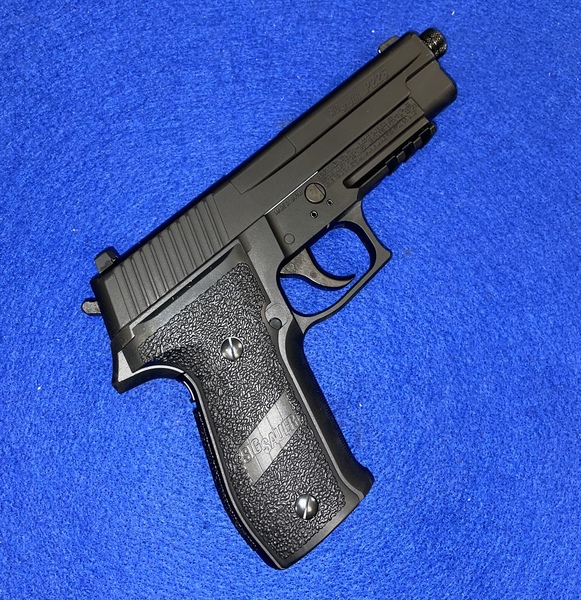 Sig Sauer P226 .177  Air Pistols