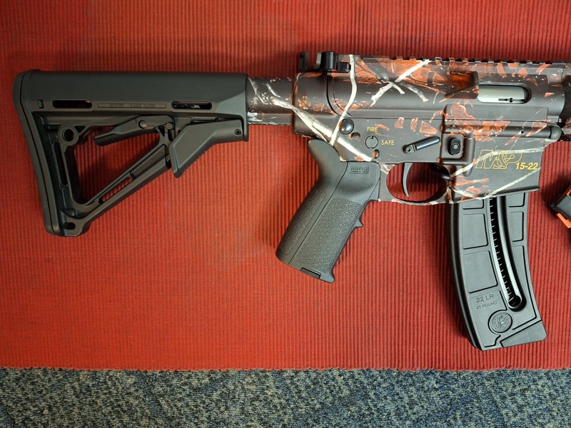 Smith & Wesson M&P 15-22 Semi-Auto .22  Rifles